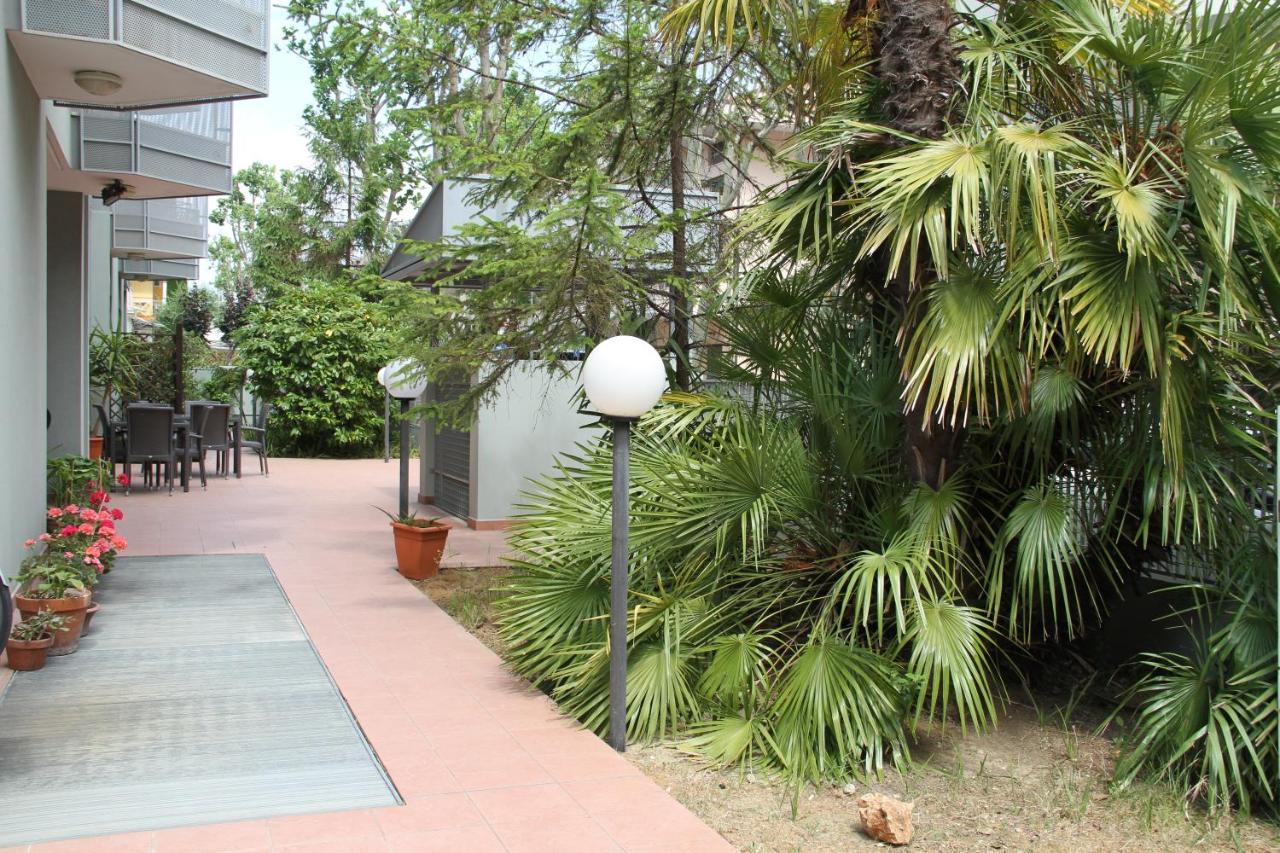 Residence Villa Azzurra Rimini Exterior foto